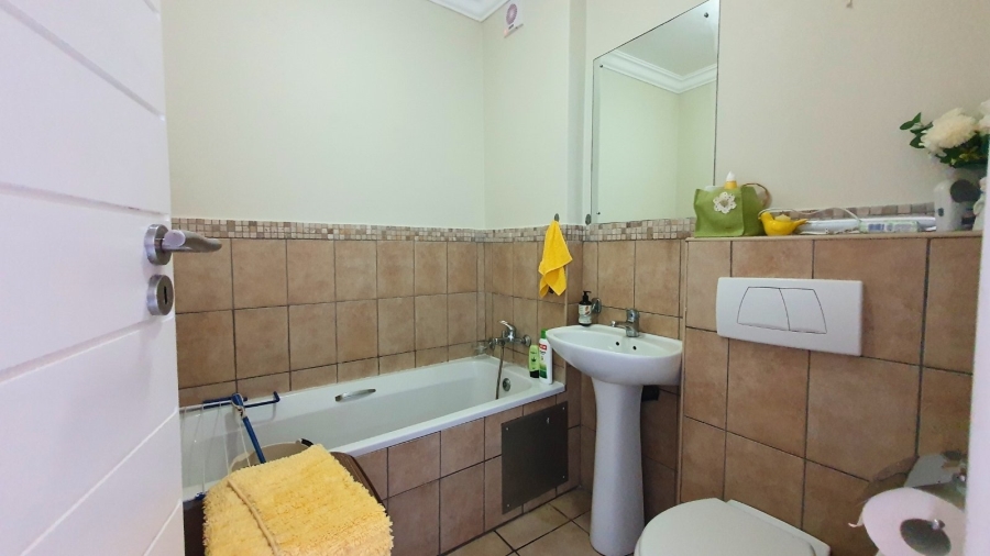 2 Bedroom Property for Sale in Dana Bay Western Cape